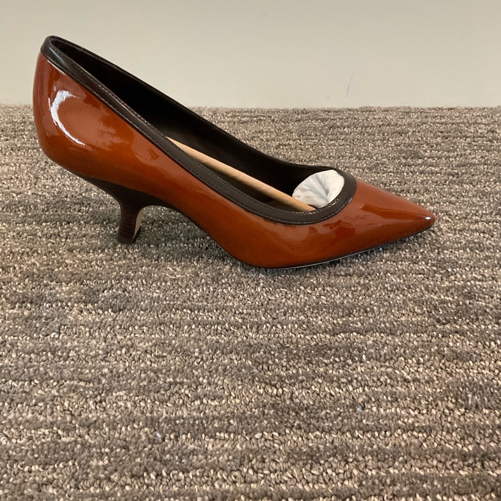 Tory Burch Angle Pump - Brown - Picture 6 of 8
